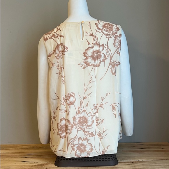 NWT Calvin Klein top size Medium - Picture 4 of 8